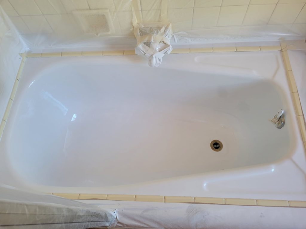 Rénovation d'une baignoire par projection de résine à Vitry-sur-Seine
